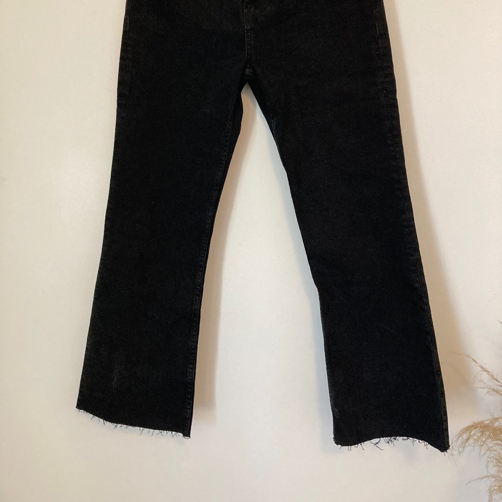 WOMENS BLACK STRAIGHT LEG JEANS SIZE 04 US/36 EUR, PRISTINE CONDITION!!